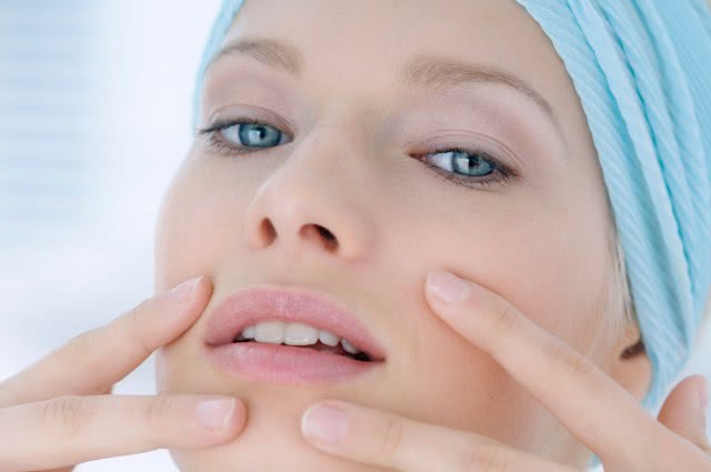 男士洗面奶去黑头缩毛孔深层清洁,怎样去黑头收缩毛孔简单方法