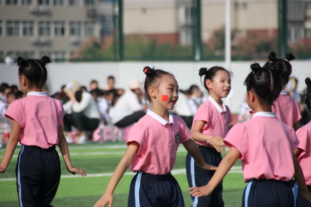 建*党**百年喜迎国庆——西安经开第二小学队列队形广播*比操**赛