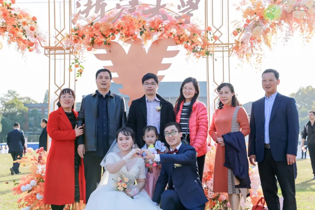 李兰娟致敬院士视频,致敬李兰娟院士的诗朗诵