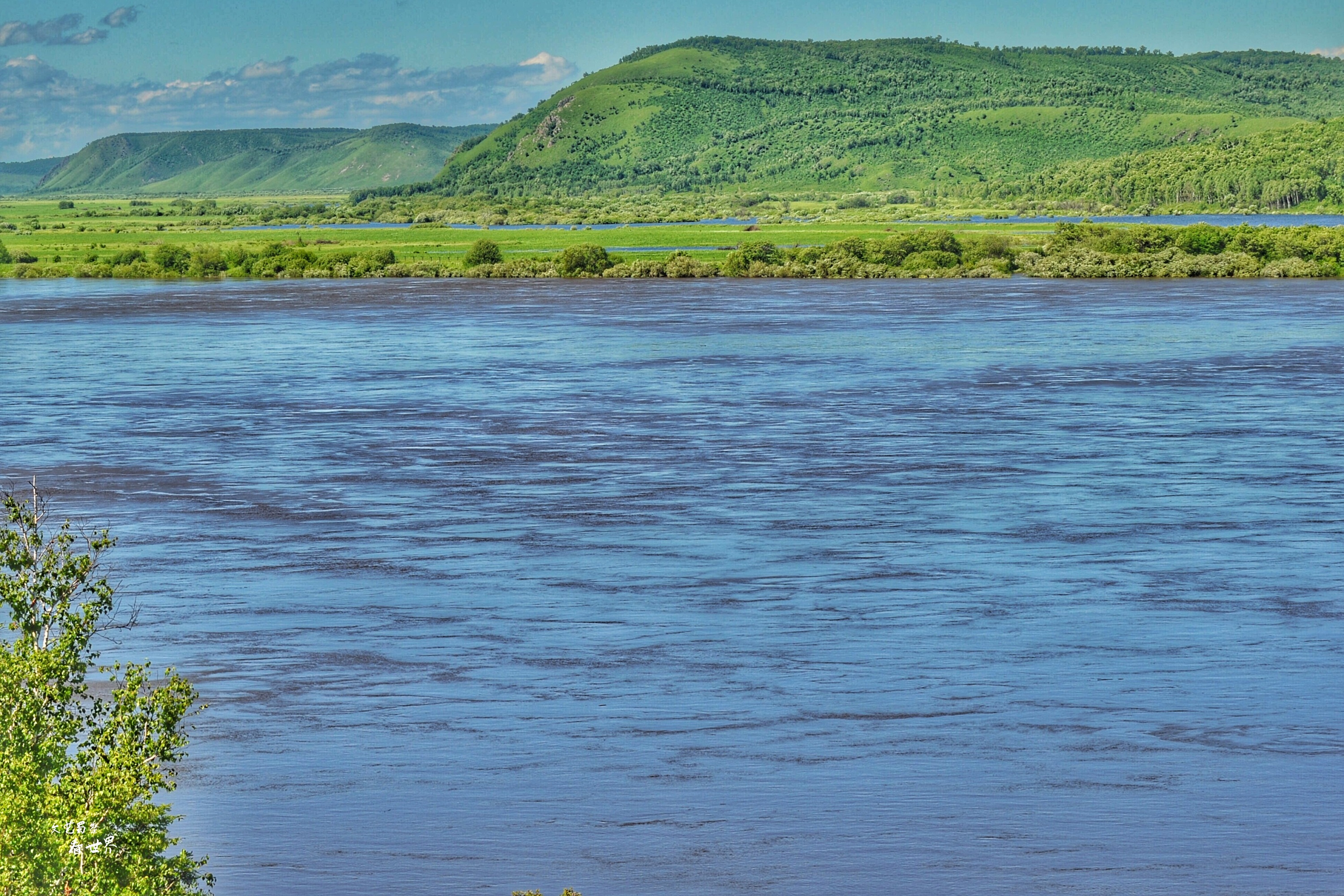 额尔古纳河离呼伦贝尔大草原远吗 (额尔古纳草原深度游)