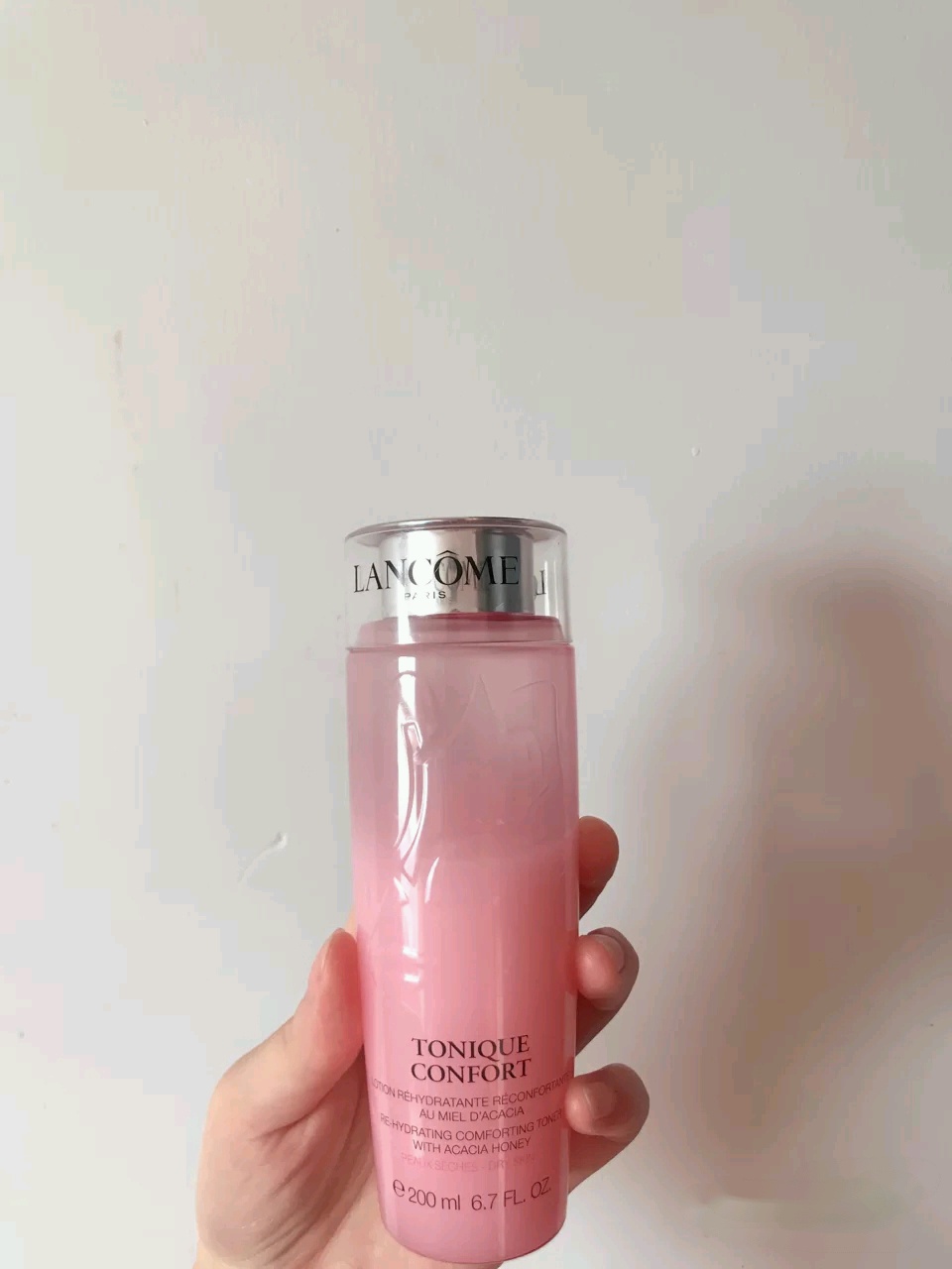 雅诗兰黛资生堂必买清单,雅诗兰黛和资生堂哪个比较好