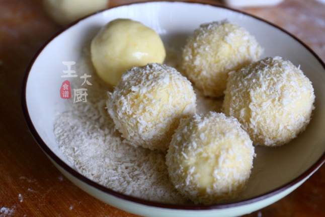 爆浆芝士土豆球，咬一口酥脆绵软奶香浓郁，一口一个太香了