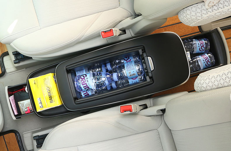 gl8改装扶手箱过程,gl8低配升级原厂扶手箱