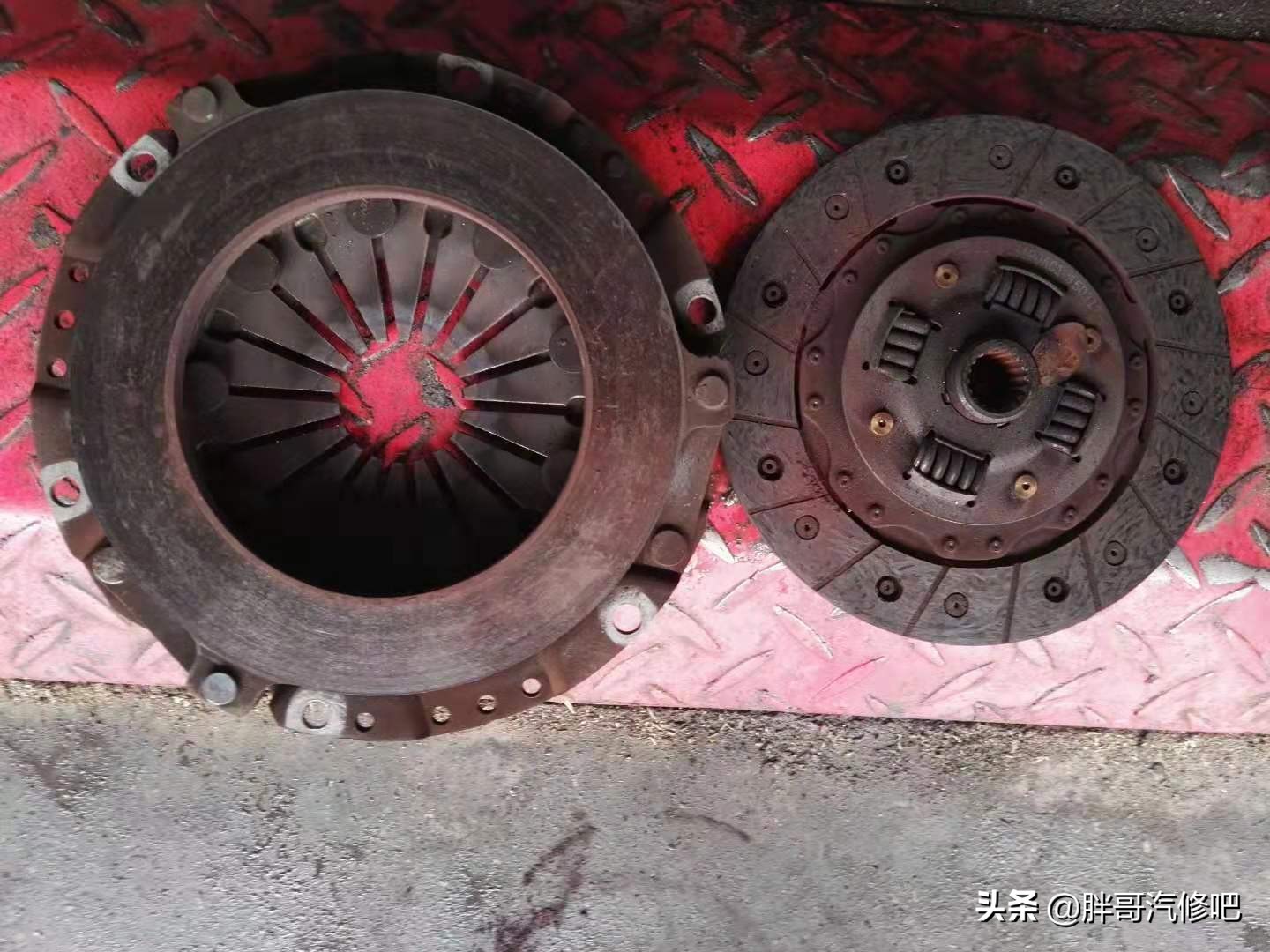 东风小康换离合器片维修视频,东风小康离合器一直响