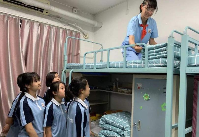 大一就被室友孤立了怎么办,大一新生宿舍床铺怎么抢