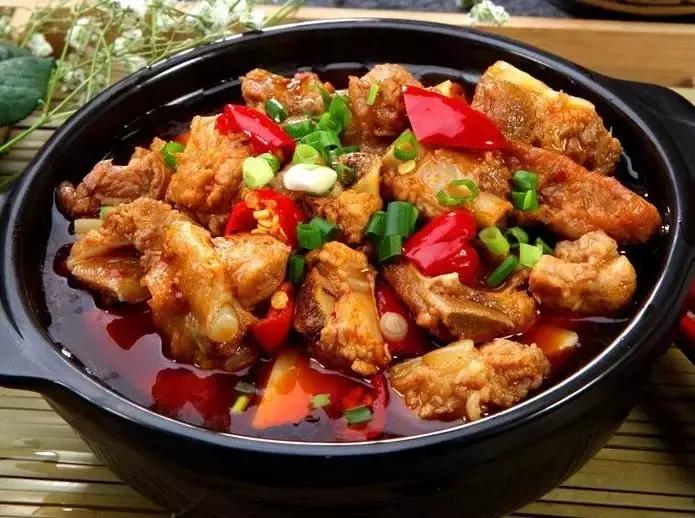 沙坪坝夏季小吃探店推荐,沙坪坝老字号美食推荐电话