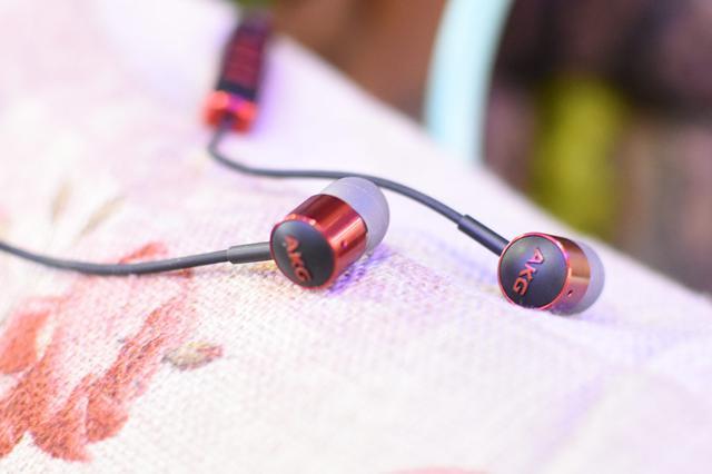 akgk374u升级版,akg经典平头塞