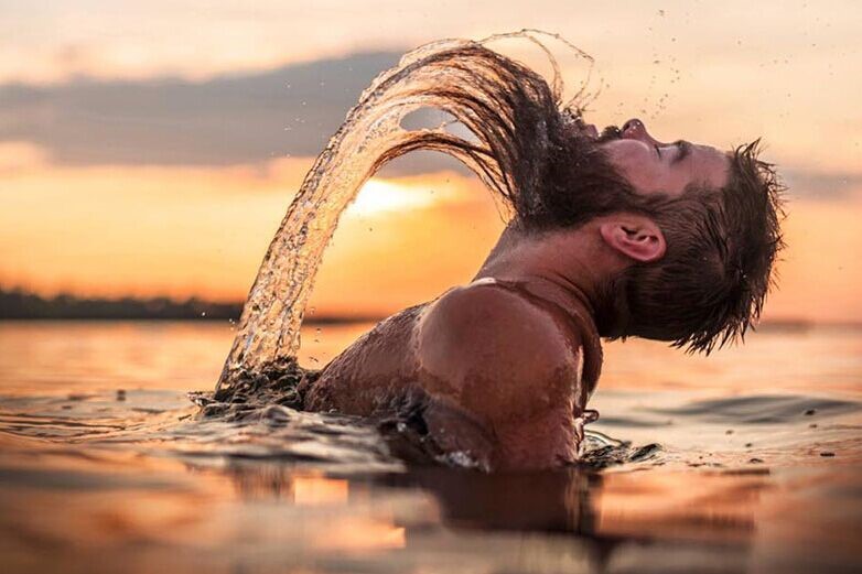 飞蛾扑火原因简短,飞蛾为什么扑火用科学现象解释