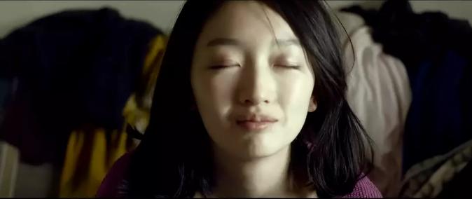 摘掉你的胸罩，让我看看你的人生，我们又何尝不是活成七月与安生