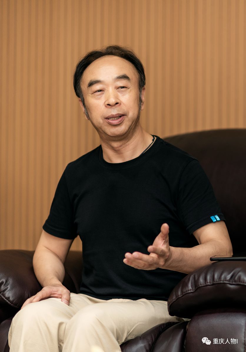 郑汉---他做梦都想当军人！在西南医院干了18年后，没想到......