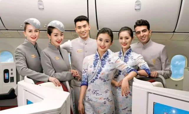 为什么空姐只能穿短裙,为什么空姐一般都穿短裙和短袜