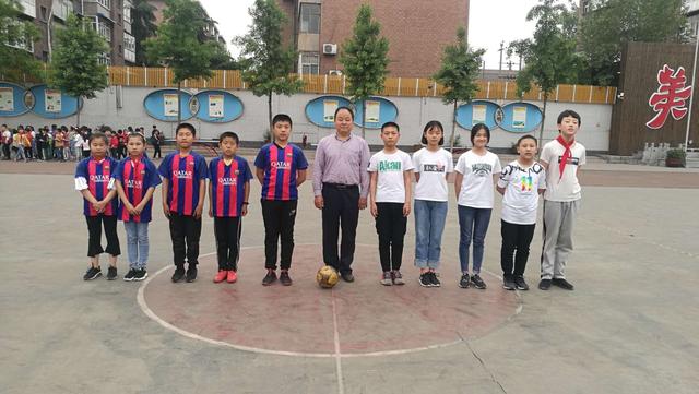 瓒崇悆姣旇禌宄板嘲鐭垮尯绗竴灏忓,蹇箰瓒崇悆婊规脖娌虫梺