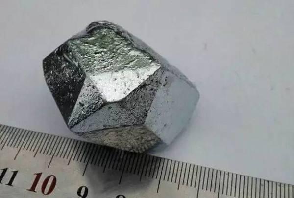 你知道世界上最纯的金属、最多的金属、熔点最高的金属都是什么吗