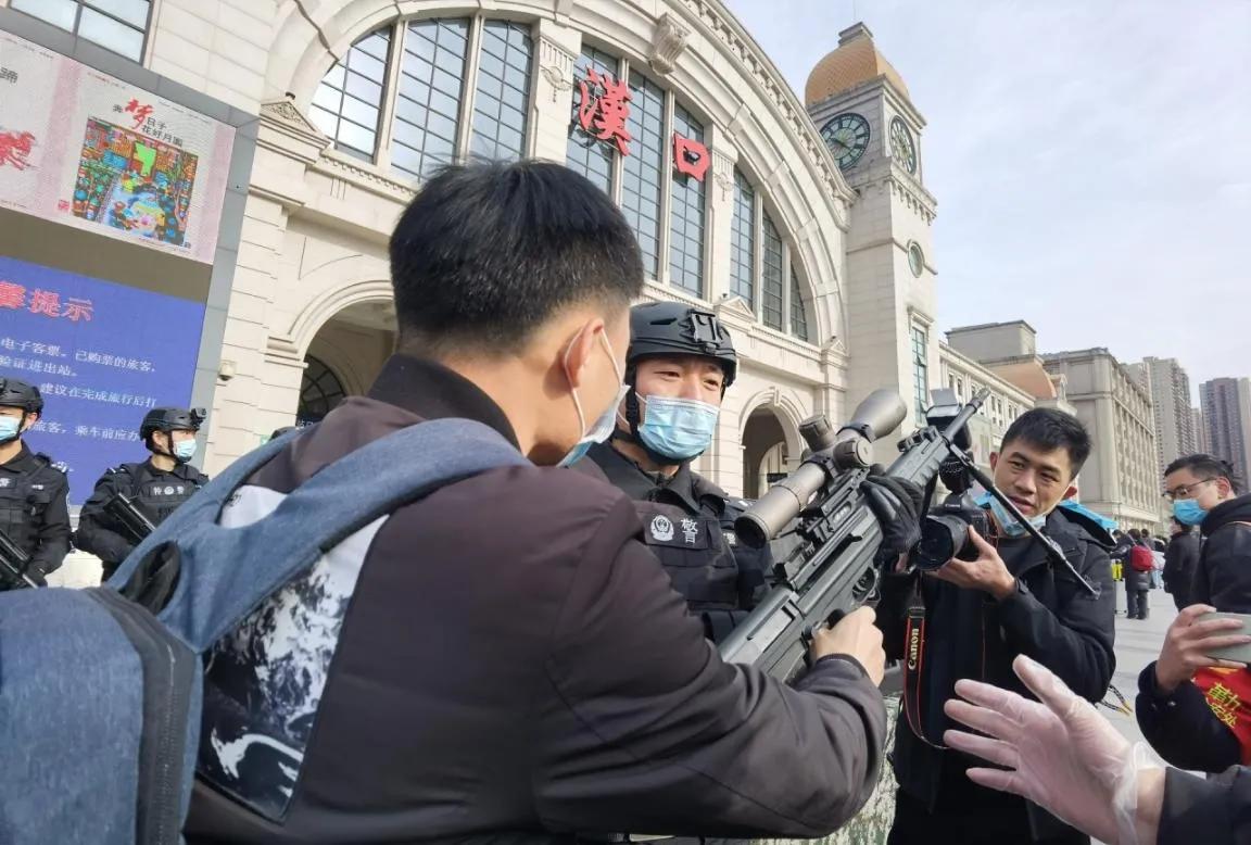 警营开放日执法主题,武汉铁路警察开展警营开放日活动