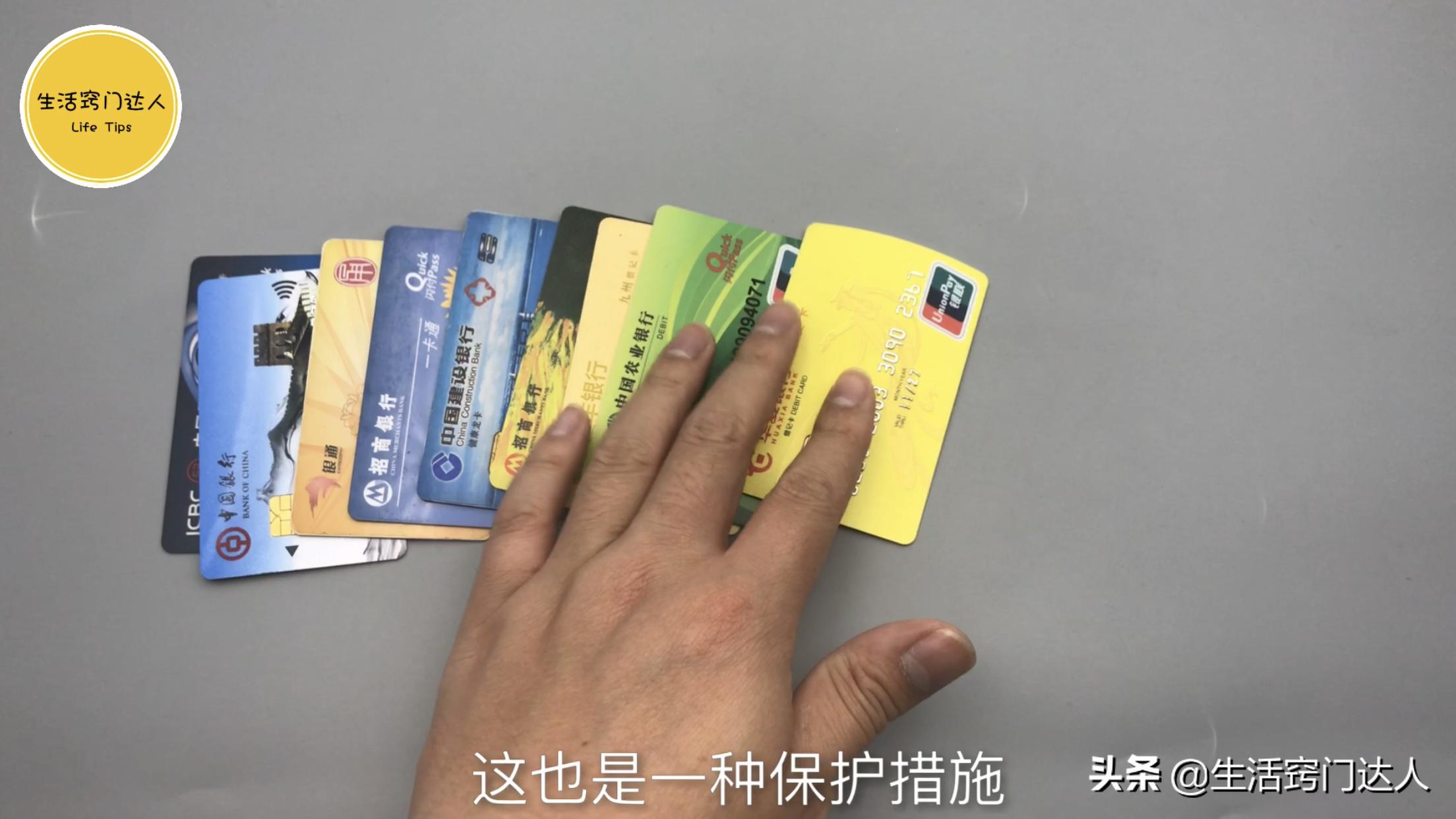 银行卡被吞还会自动退回吗,存钱超过10000钱被吞了几天可退回