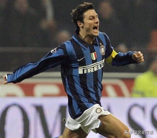 盘点足坛十大巨星的拿手绝技,盘点当今足坛10大中场核心球员