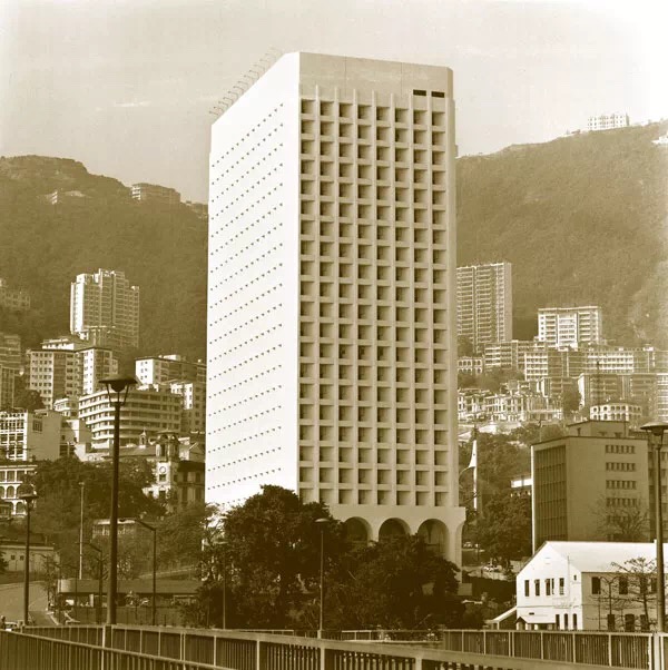 住进这座香港潮牌酒店，像是完成了一趟艺术旅行