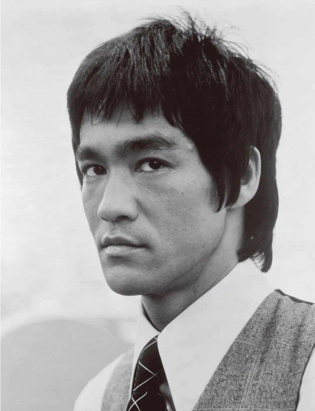 功夫之王李小龙电影完整版,功夫之王李小龙五十周年