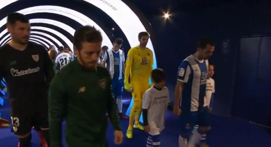 球员与球童的暖心瞬间,西甲球场感人瞬间