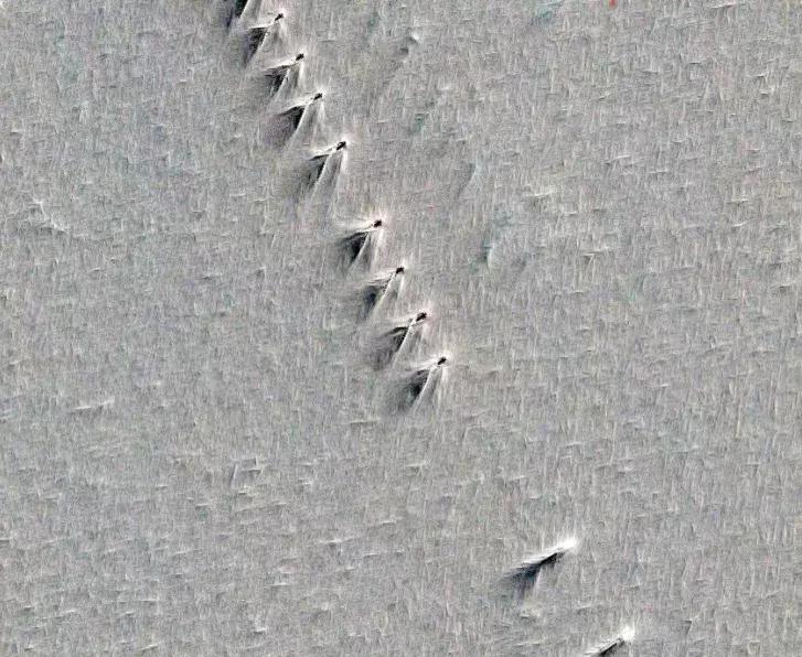 人类在南极发现不明物体,谷歌地图在南极拍到的诡异图片