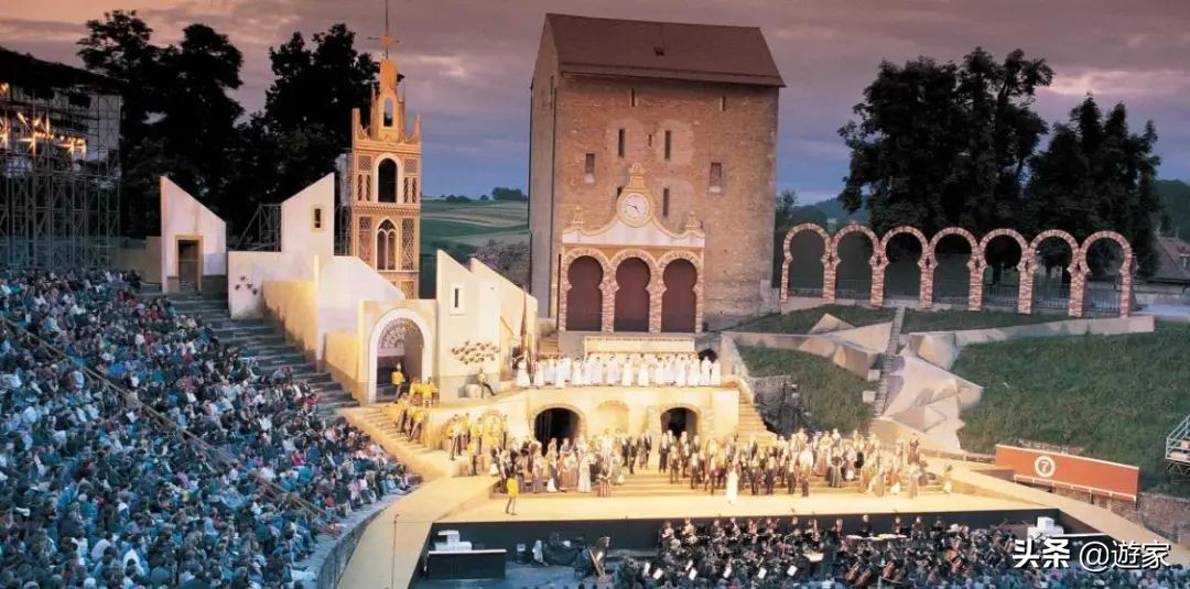 瑞士人竟然这么爱喝，拥有是世界遗产的葡萄园，作业还在靠手工