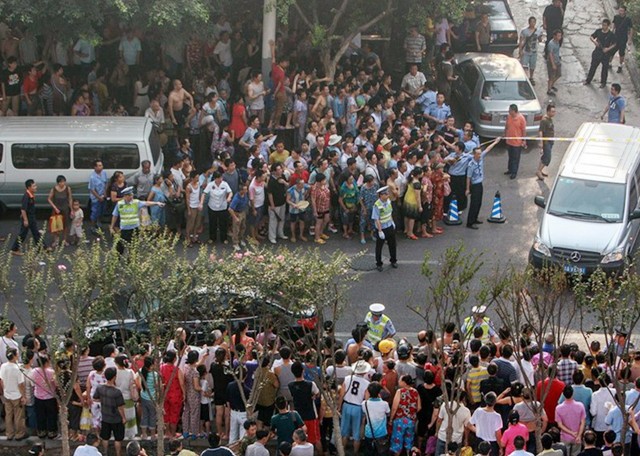 击毙周克华的警察现在怎么样了,击毙周克华的过程