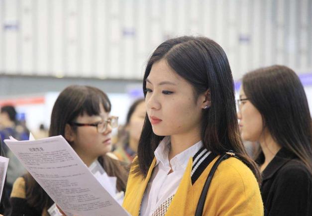 文科生的春天8大好就业方向,文科生近几年较好找工作的专业