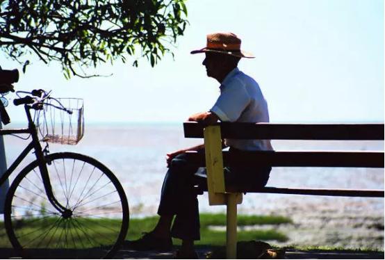 腰椎无法弯曲最好的恢复方法,腰椎弯曲度不够怎么治疗