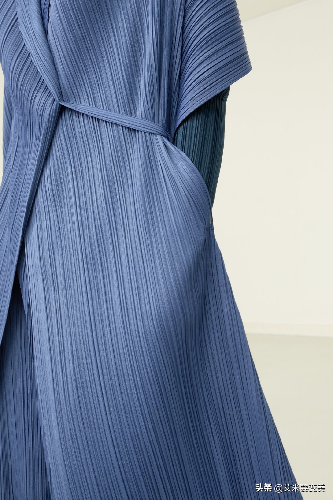 吹爆三宅一生，超强穿搭模板，这才是真正的时尚基础款