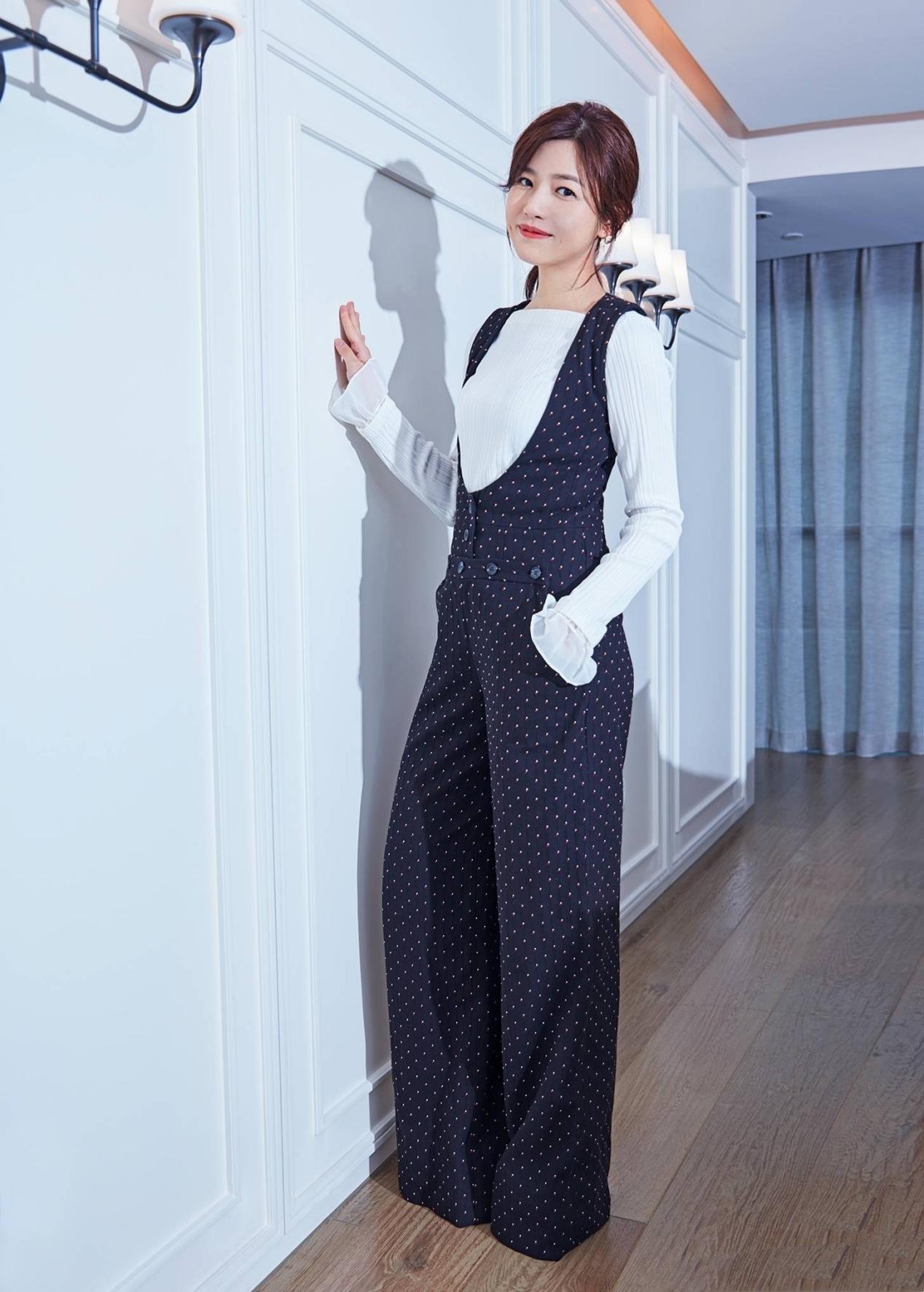 陈妍希细腰,陈妍希晒照窈窕身材抢镜