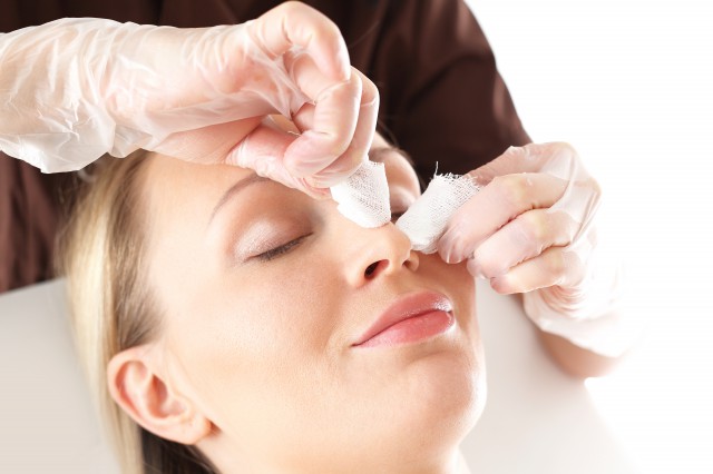 清洁毛孔收缩毛孔用什么牌子好,清除毛孔垃圾最好方法