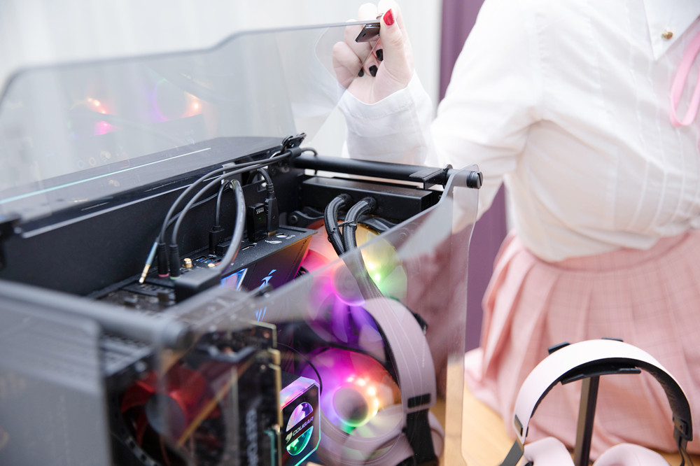 骨伽机箱水冷,怎么提升电脑性能配置