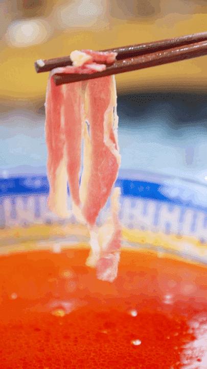 过桥米线汤底的简易做法,过桥米线汤底是什么做的