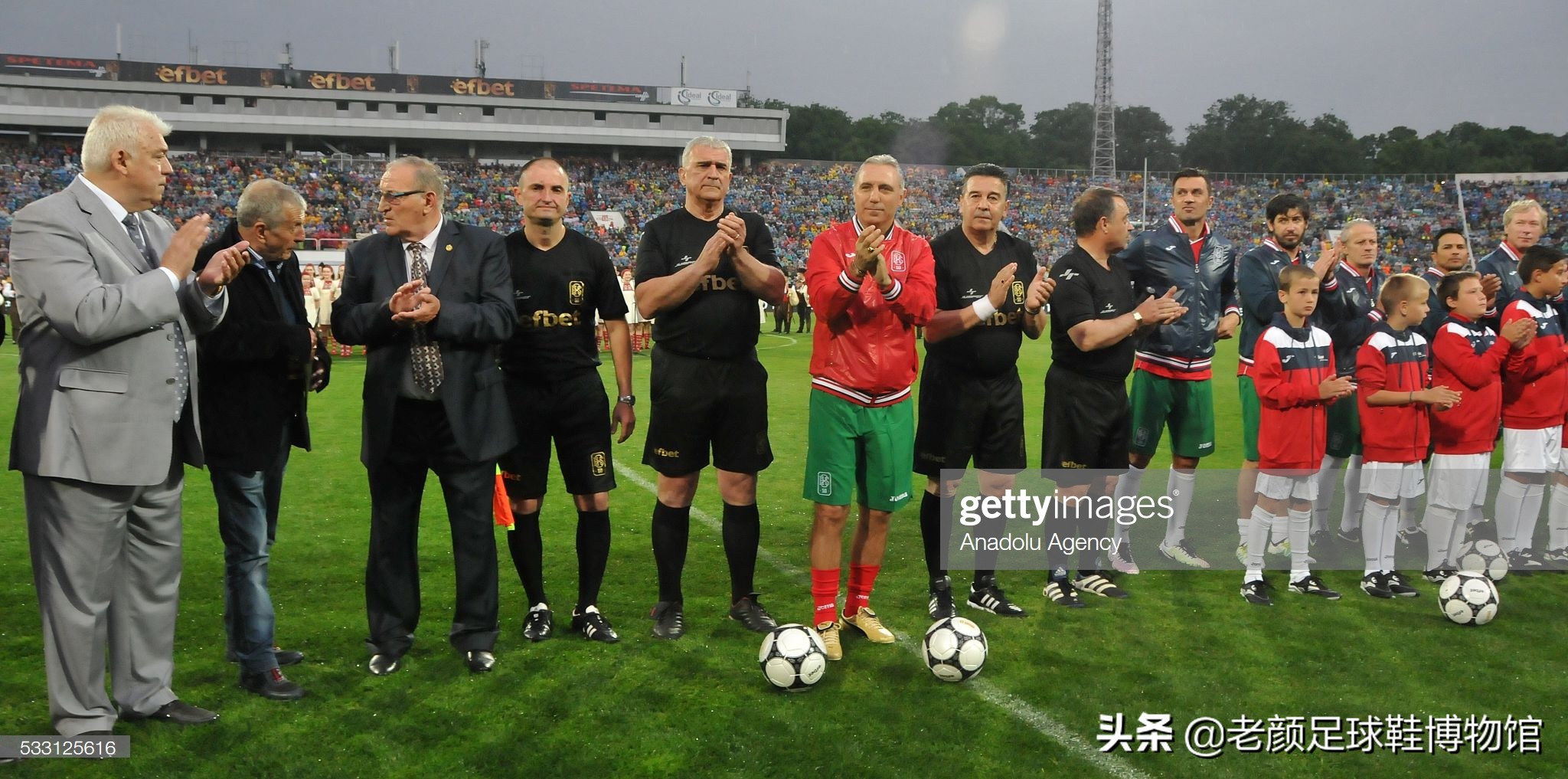 被终身禁赛的共产主义球王，最痛恨皇马的巴萨巨星曾经当过炊事员