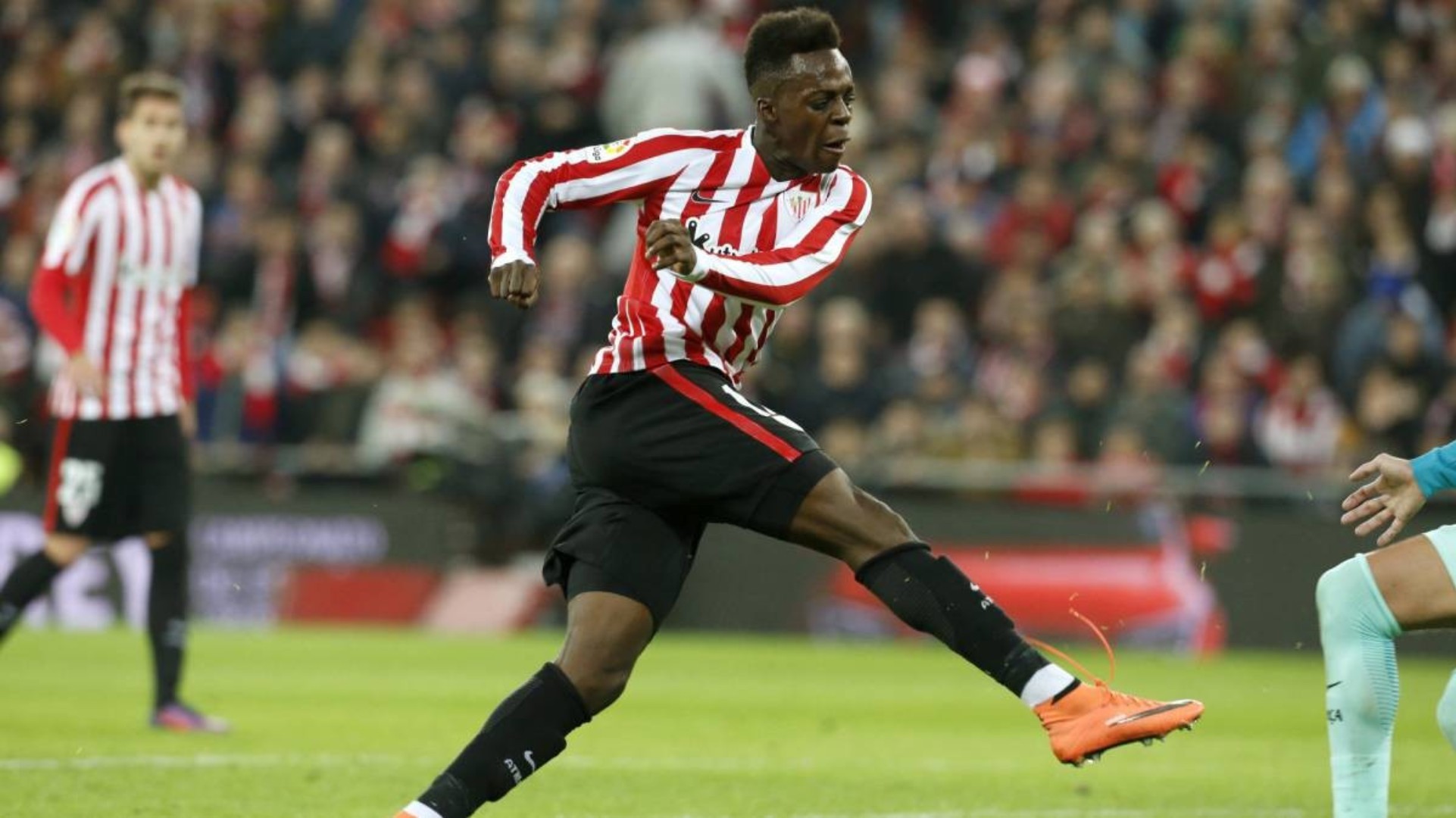 亚洲顶级足球球员,亚洲顶级球队