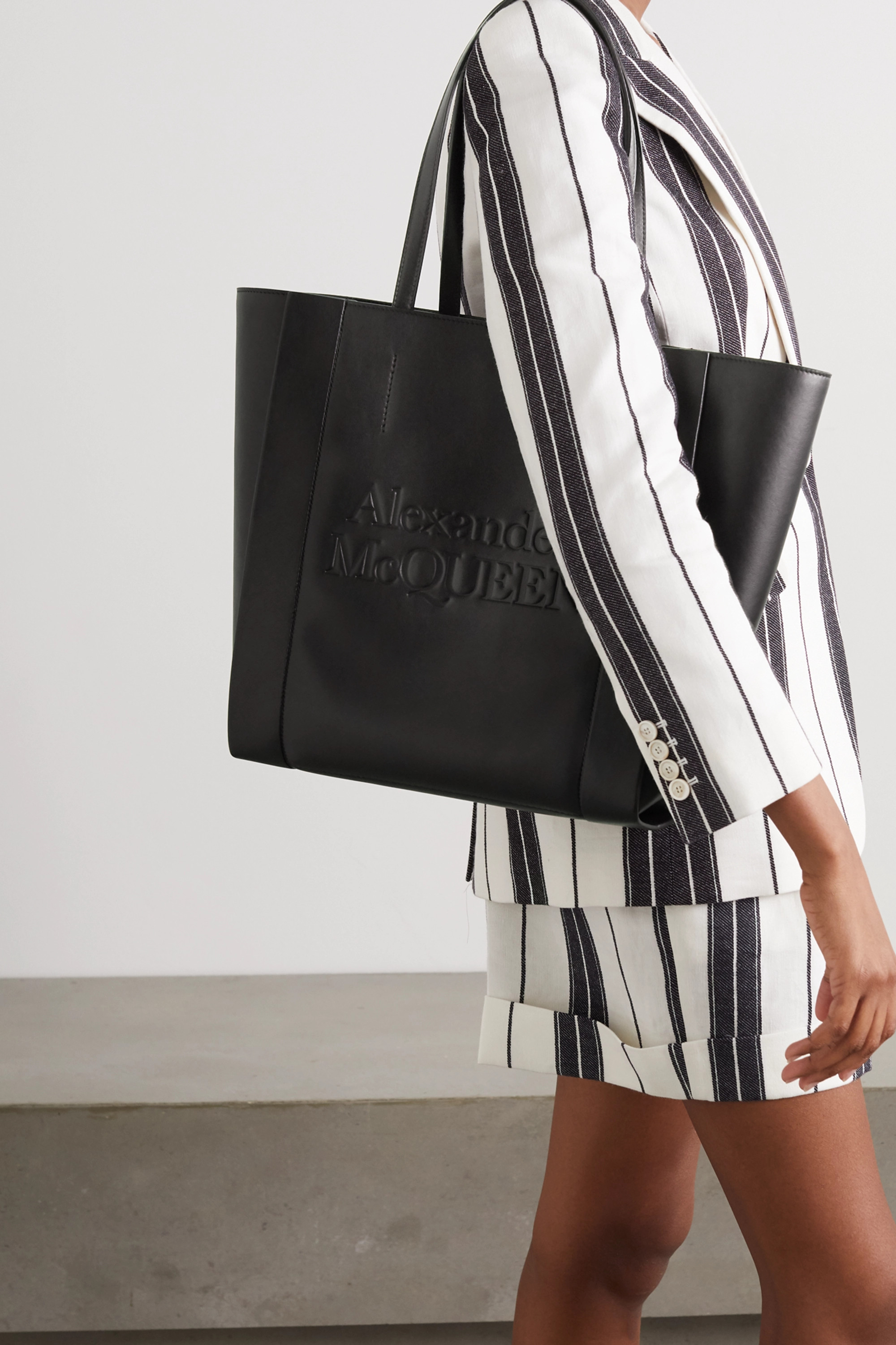 通勤包包推荐轻奢高级感,适合职业女性的包包品牌推荐