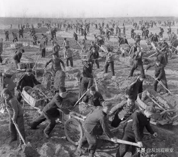 为做官放弃清华，却因被降级弃政从商，如今坐拥200亿身家