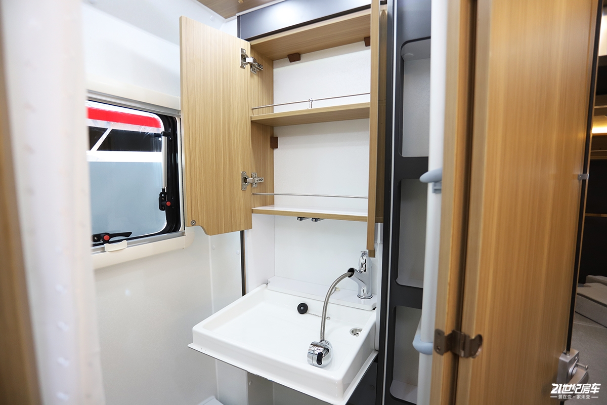 进口国产底盘,新吉奥云游b型房车