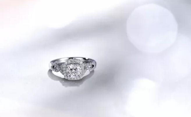 新娘备婚手册5分钟教会你选钻戒