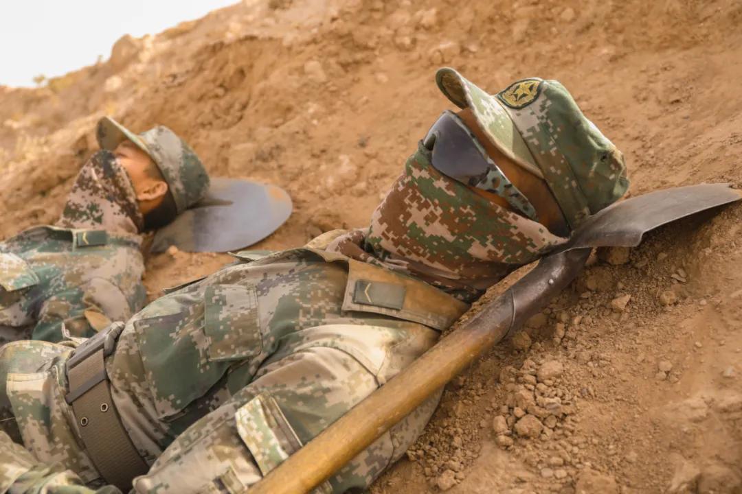 青铜峡中国军人,青铜峡黄河大峡谷军人免费吗