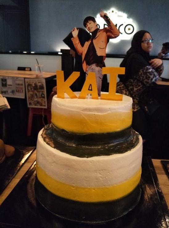 金钟仁回应穿衣服,金钟仁被粉丝写的信感动落泪