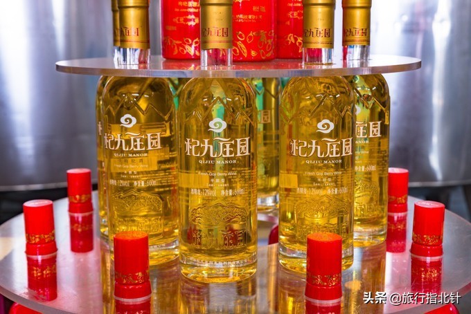 美丽青海，秋收的季节都兰红了，爆汁鲜甜的枸杞有小拇指大小