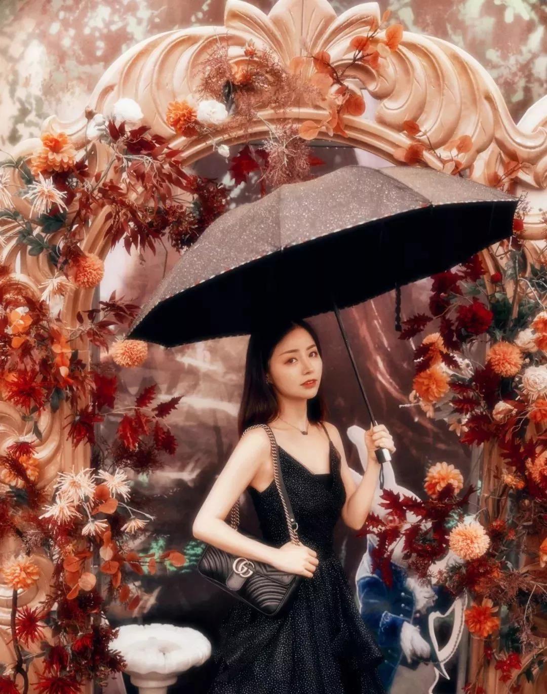 QUNEEN梦游仙境女王派对，天著之上有美的竞相发生