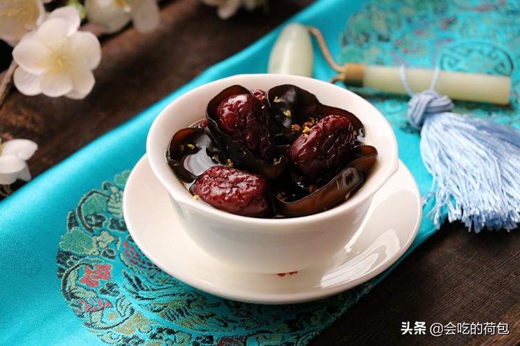 木耳红枣最佳吃法,红枣蒸木耳