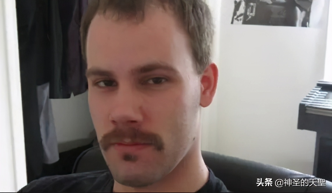 最该火的暗网揭底片，悄悄凉了