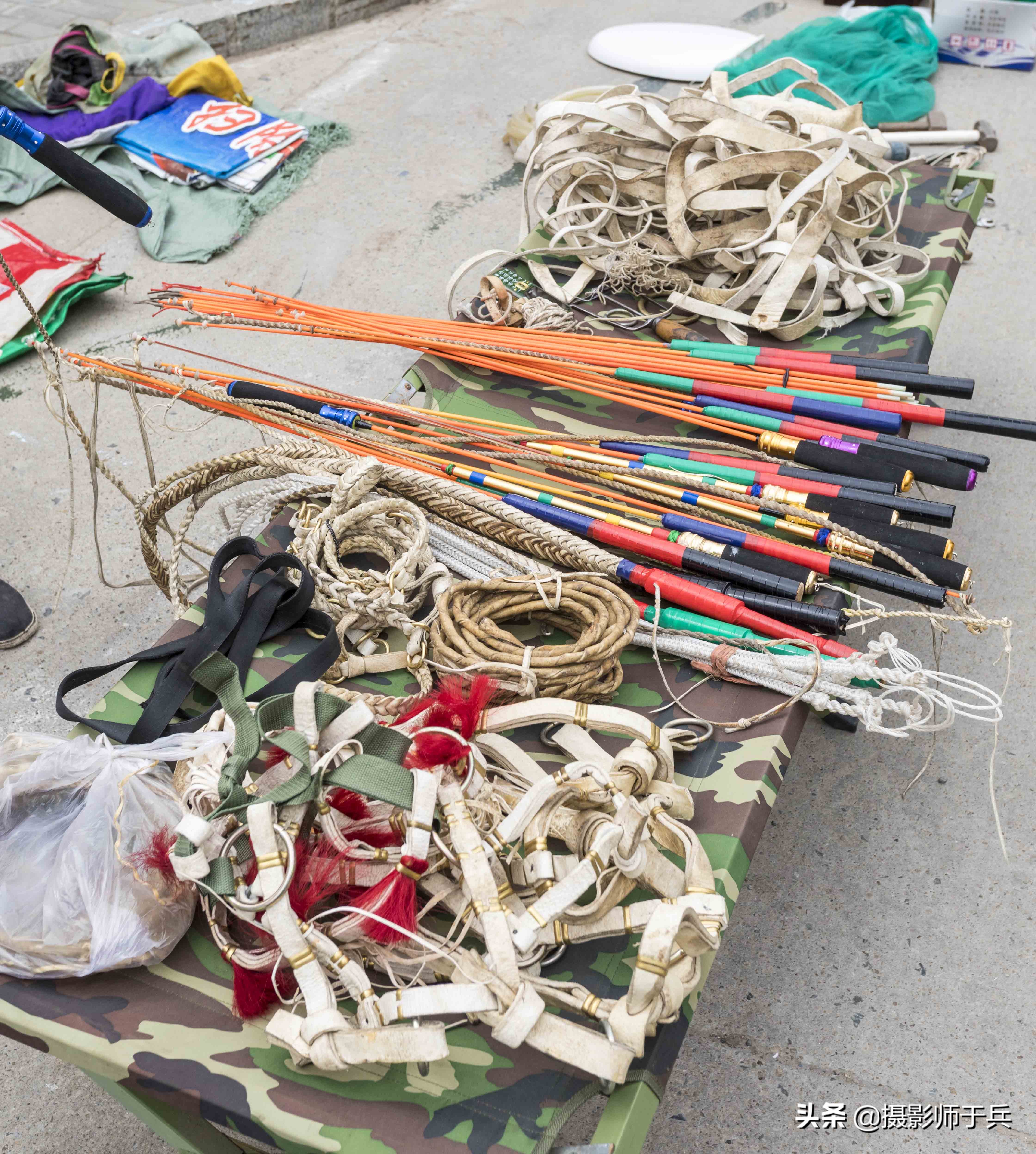 绥化安达二手市场惊现千年猛犸象骨头制作的宝剑