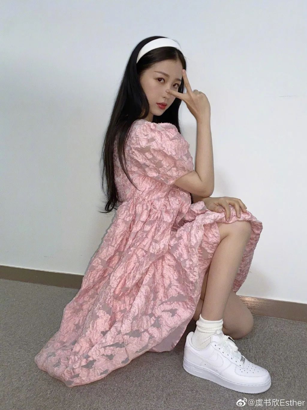 鞋柜怎么放春夏秋冬的鞋 (鞋柜必备的小白鞋)