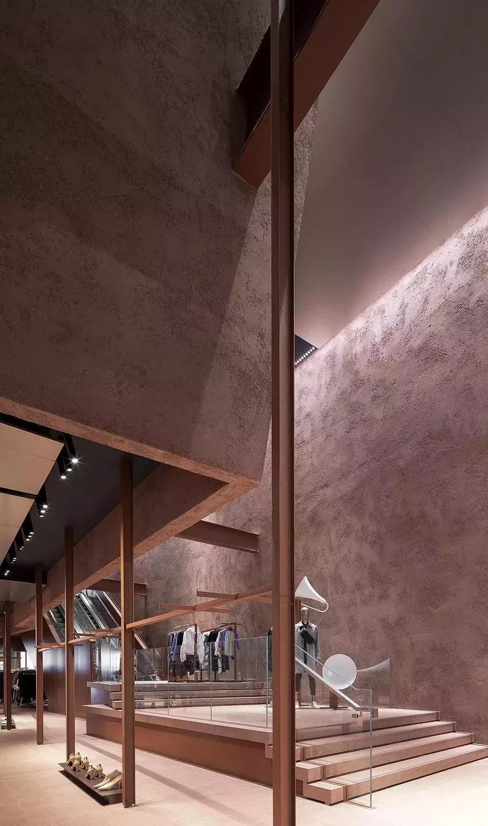 售卖假冒名牌服装一万元,卖了价值280元假冒品牌产品