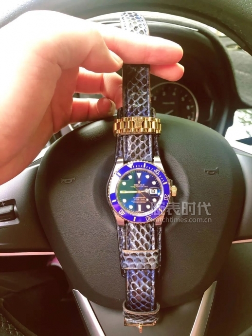 网友晒自己微信好友数量,网友晒1300手表