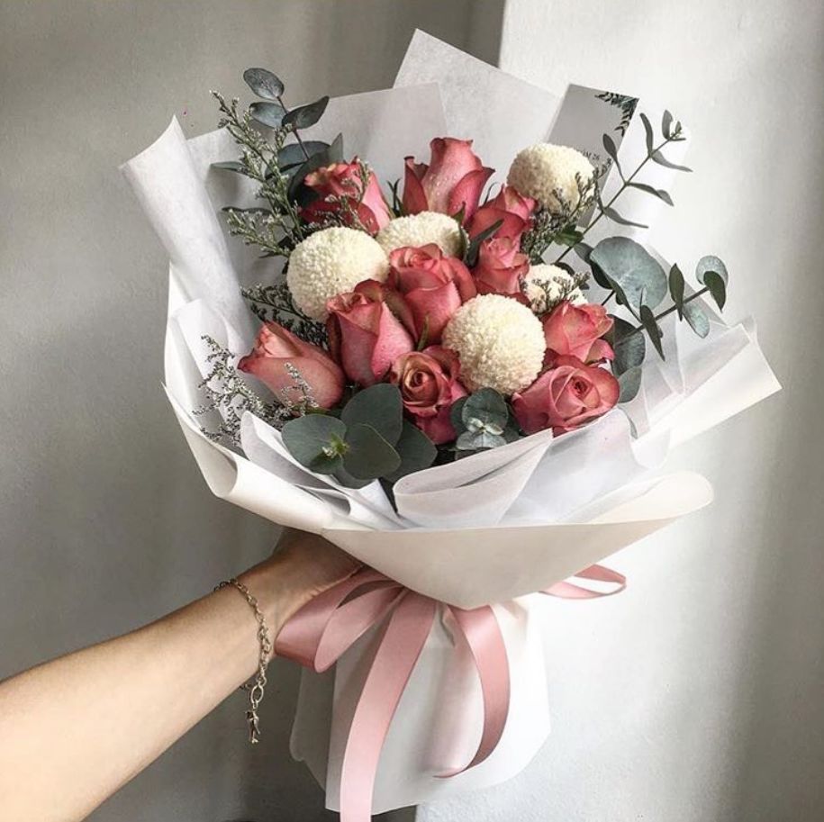 以香槟玫瑰为主的韩式花束,清新柔和治愈系韩式花束